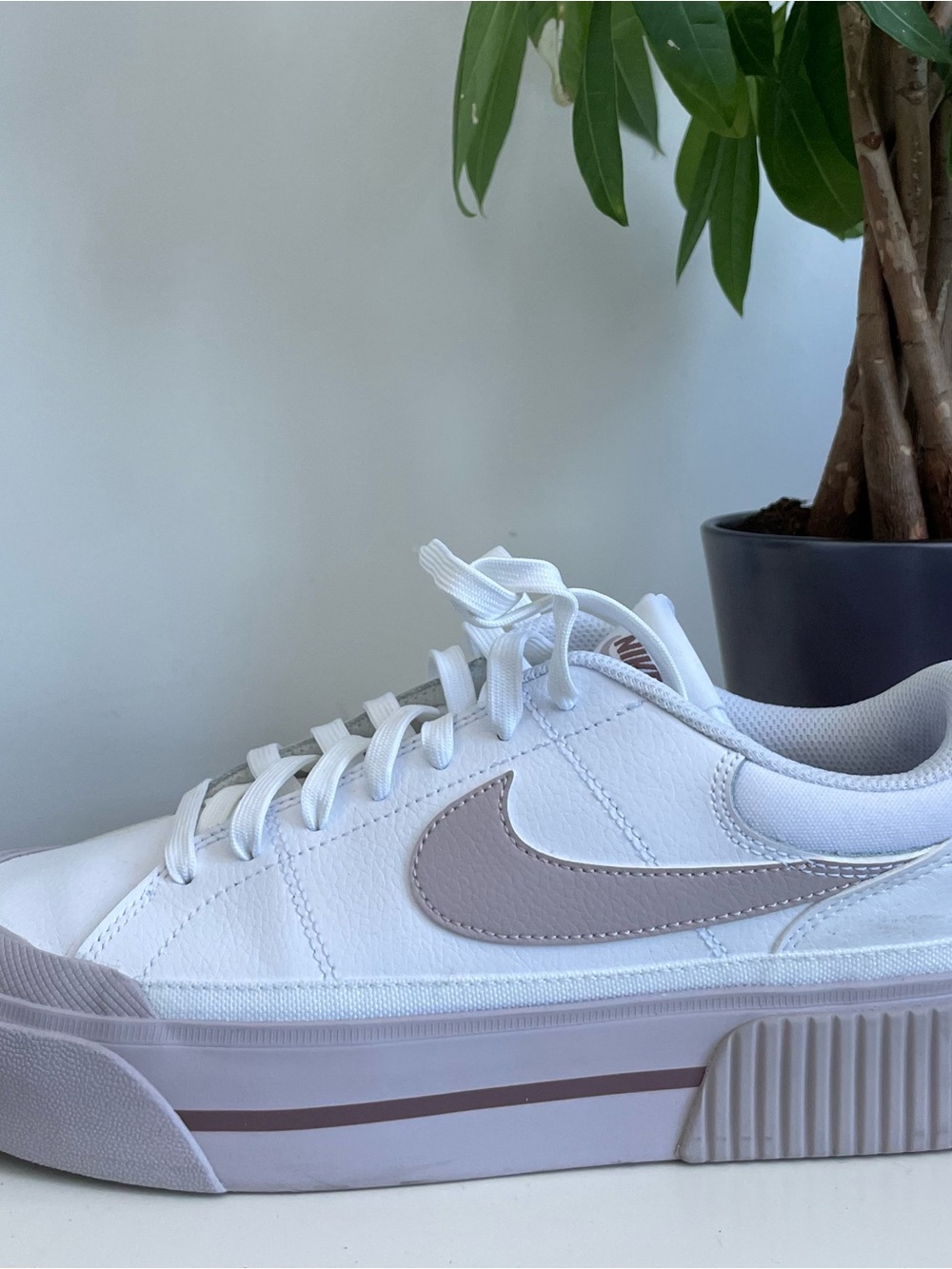 Women Size 9.5 Nike Court Legacy Lift Platform Shoes Smoky Mauve